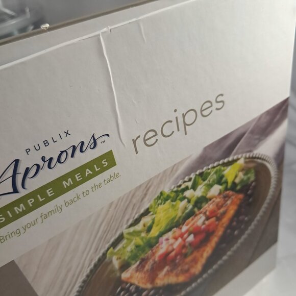 Publix Aprons Simple Meals Binder Cookbook binder Recipes Cards cook book - Picture 2 of 13